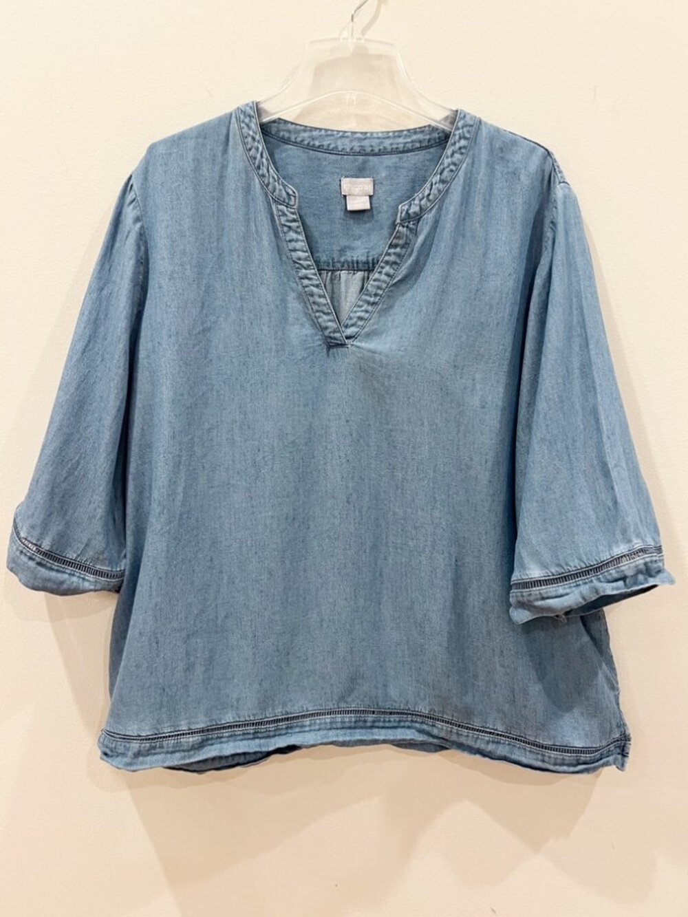 Chicos Top Womens 4 XXL Blue Chambray Linen Blend Crochet Trim Boho Beachy Flowy